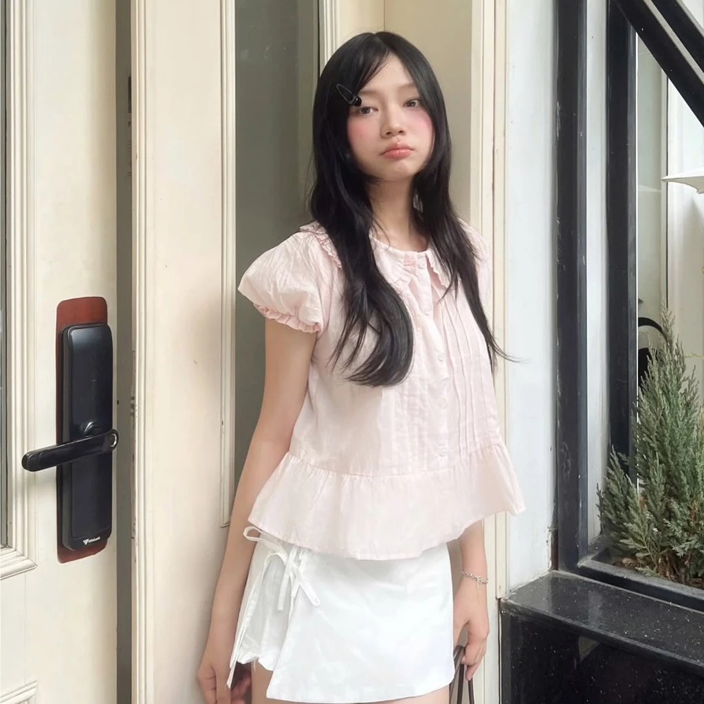 Hội mặc đẹp nhất thế giới bình chọn: Đây là chiếc áo sành điệu nhất để mặc cùng quần jeans- Ảnh 24.