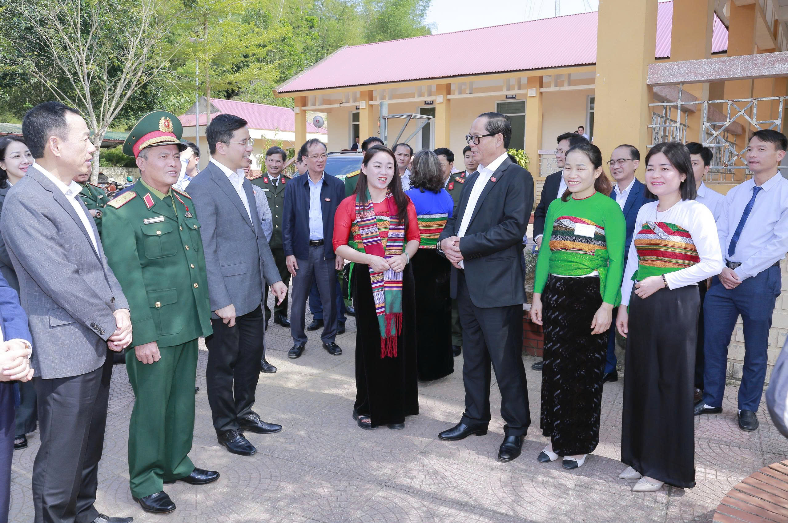 Phó Chủ tịch Quốc hội Trần Quang Phương kiểm tra công tác bầu cử tại Thanh Hóa - Ảnh 4.