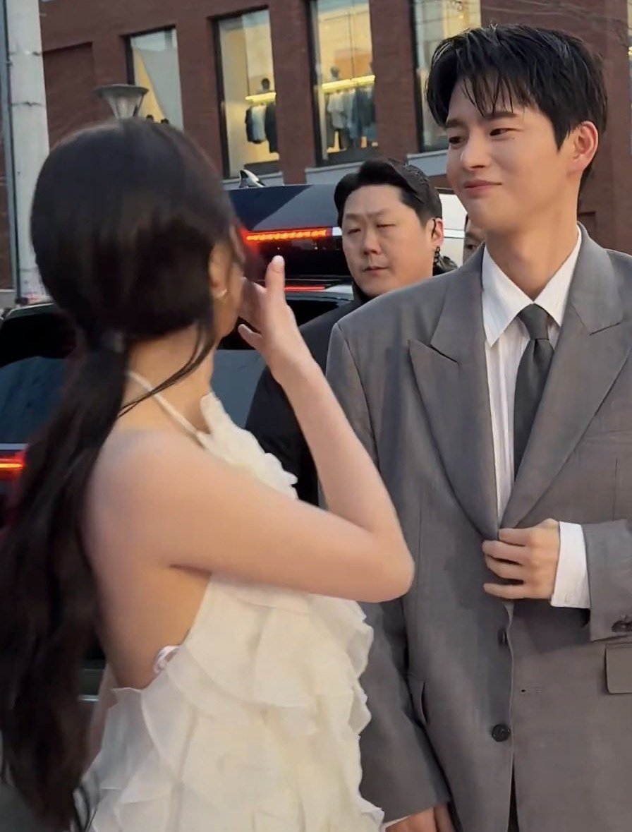 Không tin nổi Jisoo lộ liễu đẩy đưa, thể hiện tình ý với bạn diễn nam thần tới mức này rồi?- Ảnh 4.