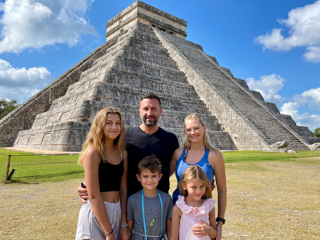 5 năm để con ăn ngủ ở 50 nước, 2 vợ chồng người Mỹ ân hận - 2