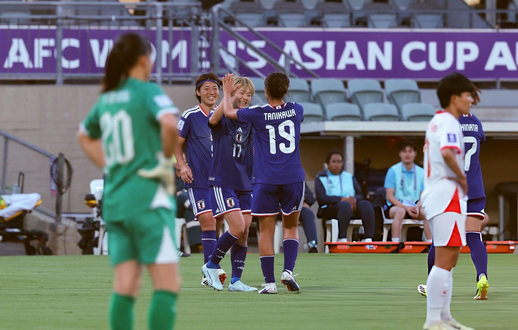 HLV Mai Đức Chung: “Tôi xin rút lui, các tuyển thủ đã nỗ lực hết sức” - 2