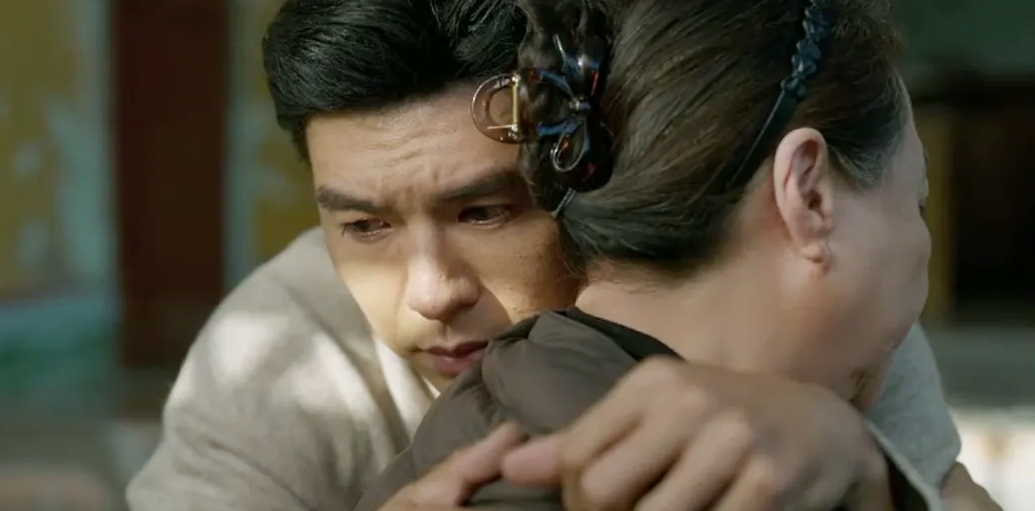 Lần đầu có phim Việt được khen hay hơn cả Hậu Duệ Mặt Trời, nam chính đẹp mê mẩn còn diễn bằng mắt cực đỉnh- Ảnh 6.