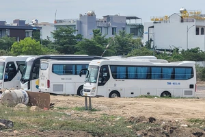 Doanh nghiệp vận tải giảm chuyến cắt lỗ, rục rịch tăng giá vé vì xăng dầu