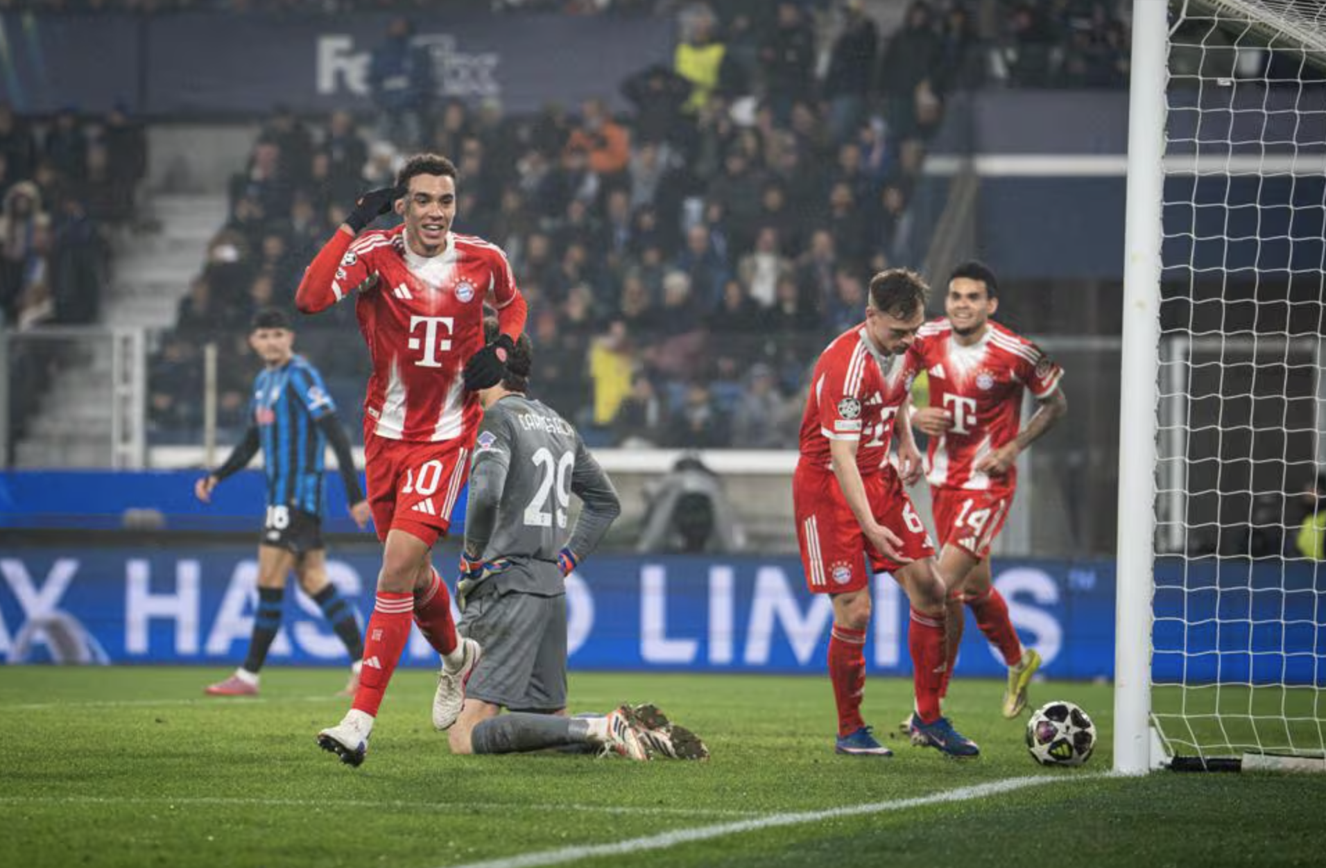 Thắng hủy diệt Atalanta, Bayern Munich đặt sẵn vé tứ kết Champions League - Ảnh 5.
