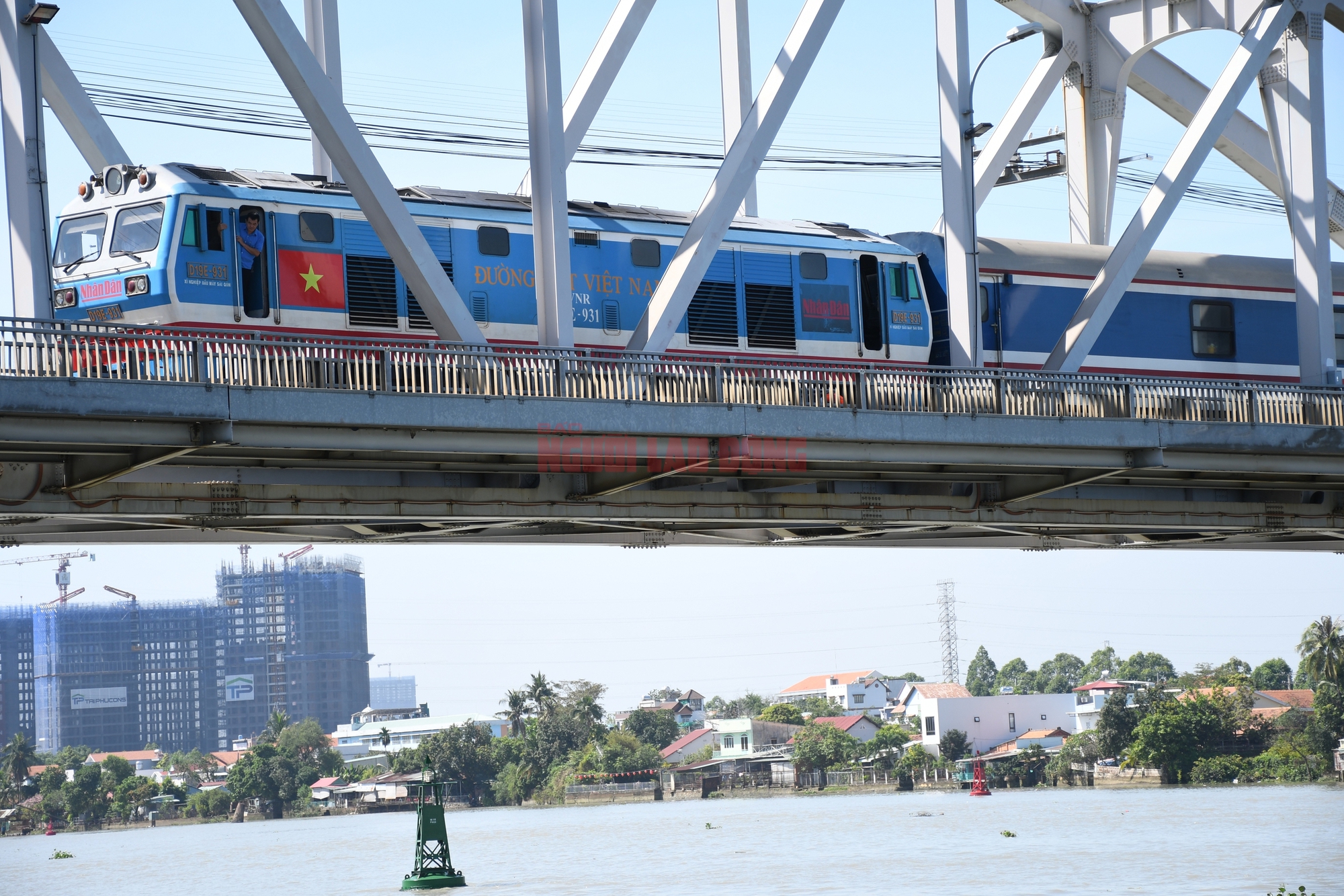 Sự cố cầu Ghềnh khắc phục thành công , tàu chạy qua an toàn sau 5 ngày gián đoạn - Ảnh 2.