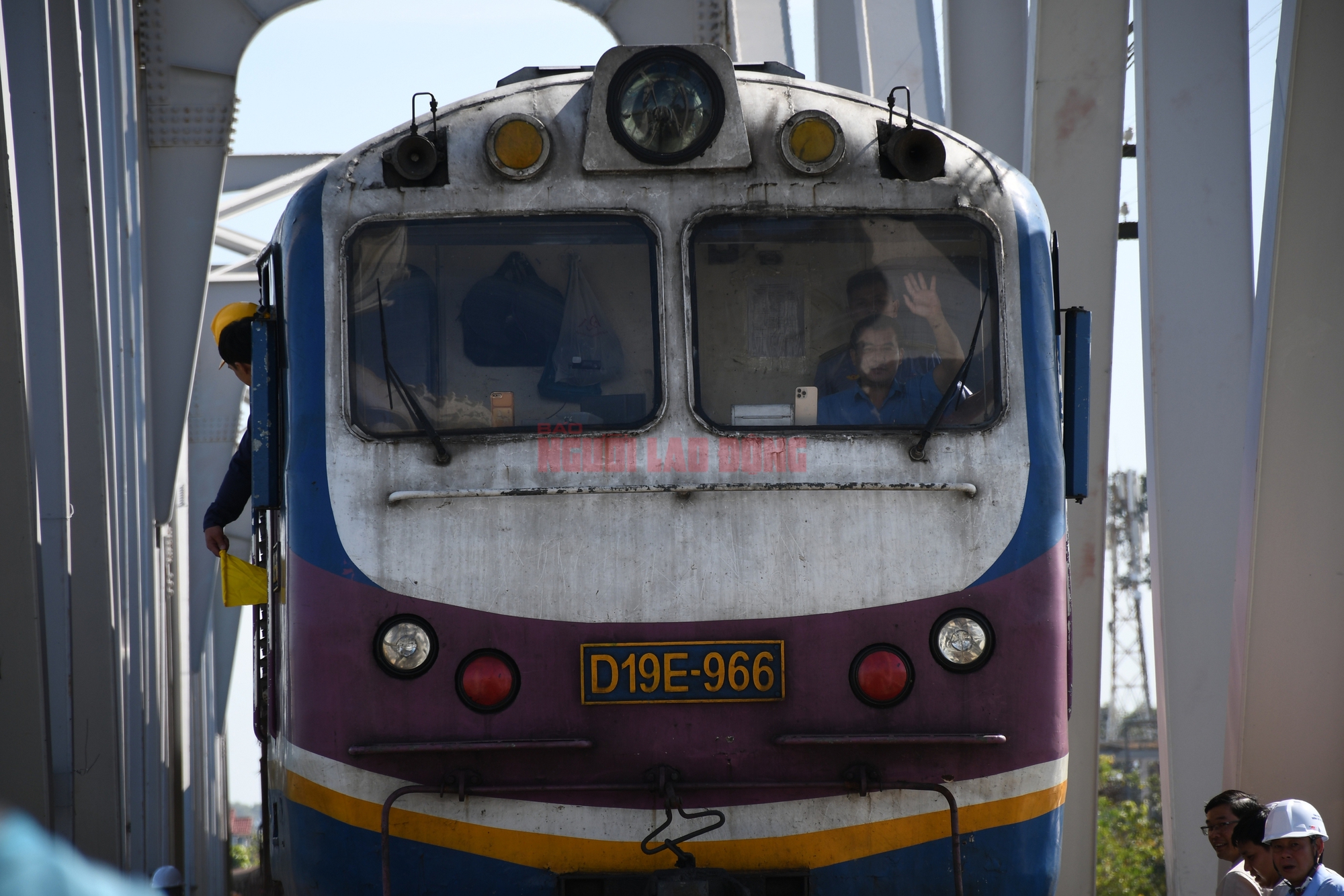 Sự cố cầu Ghềnh khắc phục thành công , tàu chạy qua an toàn sau 5 ngày gián đoạn - Ảnh 7.