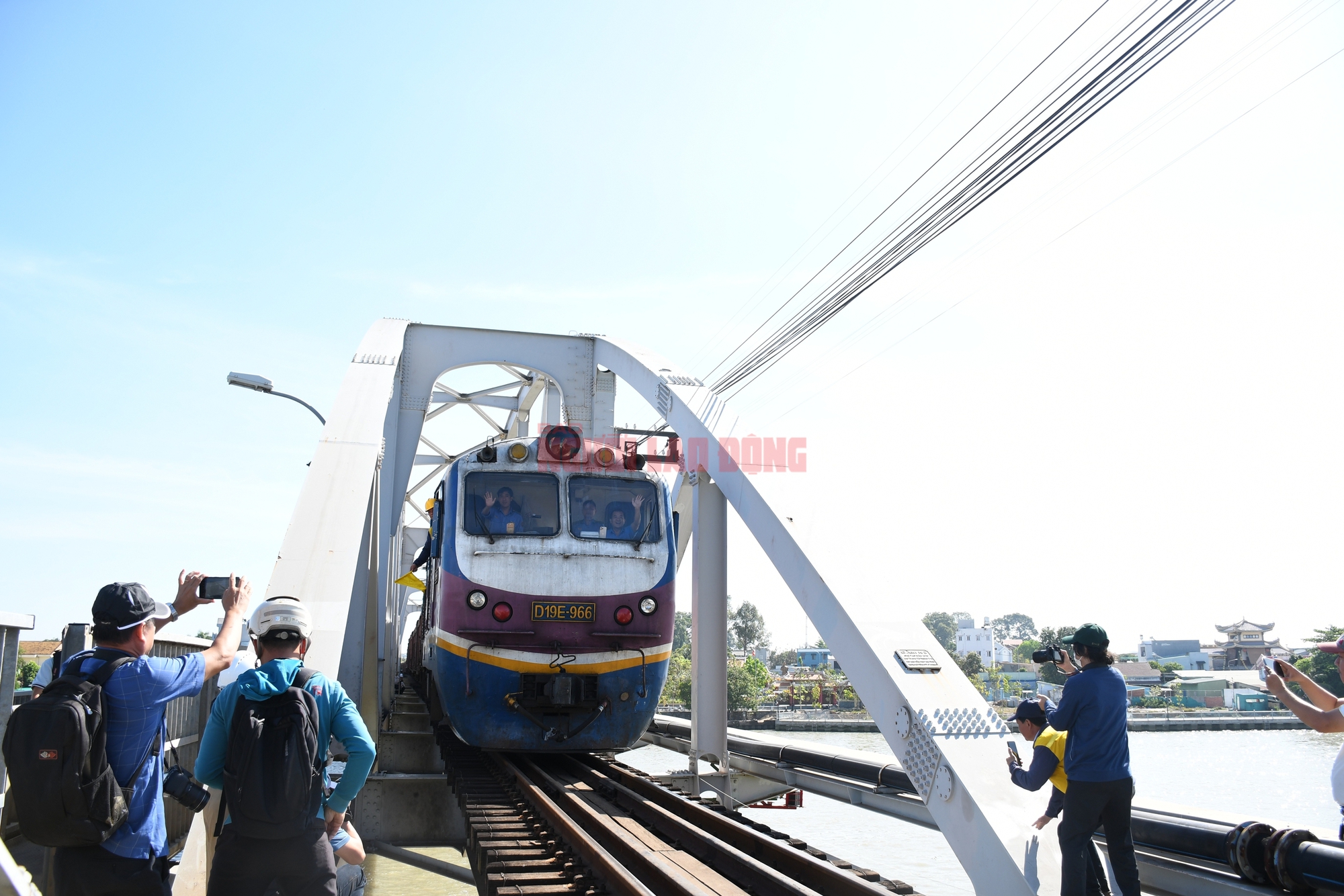 Sự cố cầu Ghềnh khắc phục thành công , tàu chạy qua an toàn sau 5 ngày gián đoạn - Ảnh 8.