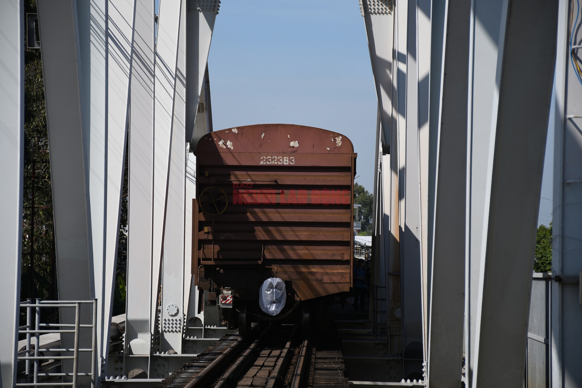 Sự cố cầu Ghềnh khắc phục thành công , tàu chạy qua an toàn sau 5 ngày gián đoạn - Ảnh 12.