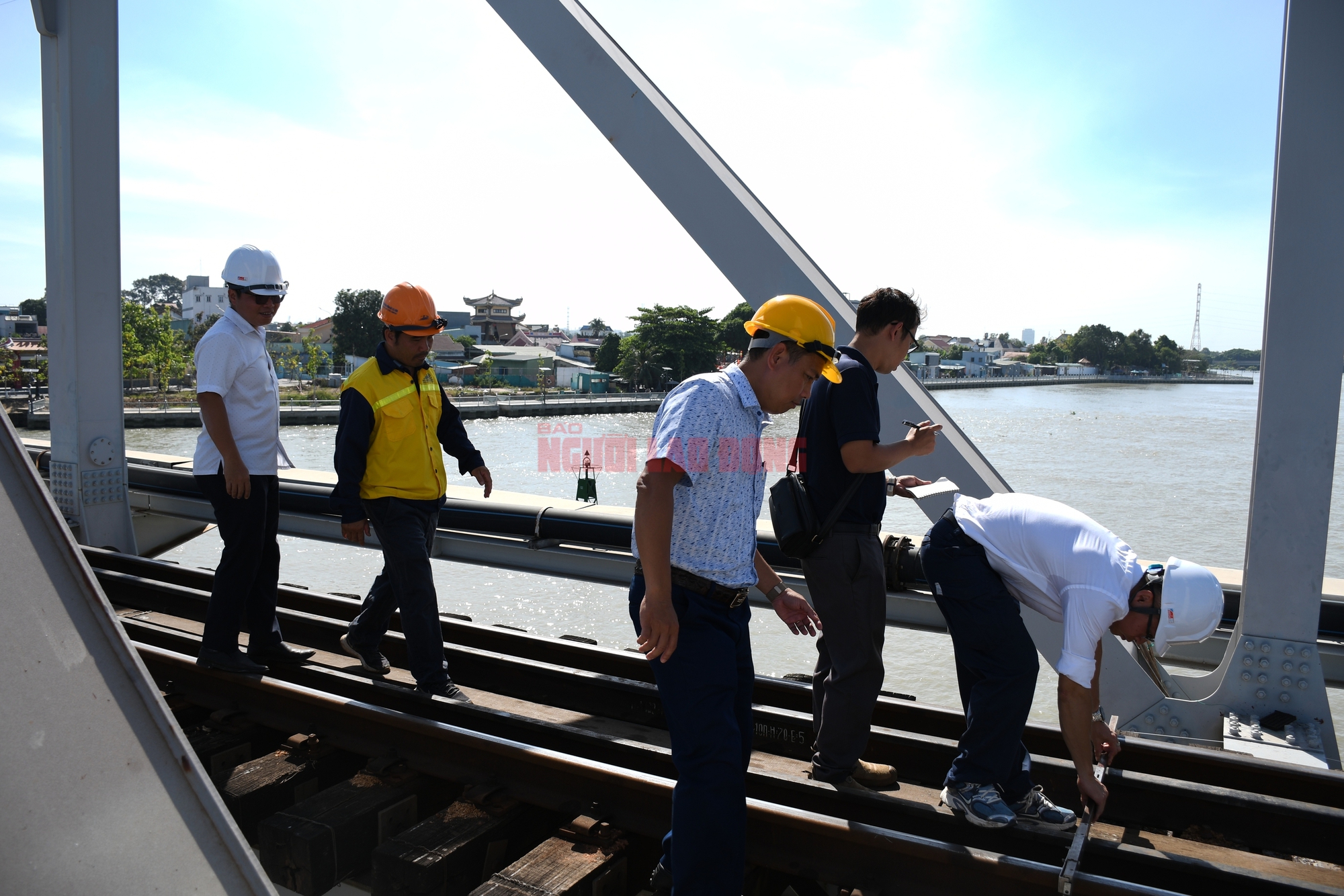 Sự cố cầu Ghềnh khắc phục thành công , tàu chạy qua an toàn sau 5 ngày gián đoạn - Ảnh 13.
