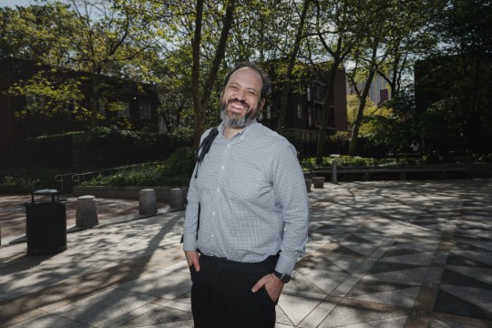 Khi AI lấy đi hàng triệu việc làm, những đứa trẻ được bố mẹ làm 