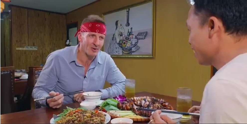 Khách Tây thử món thịt chuột khổng lồ ở Hà Nội, giá hơn 2 triệu đồng/kg - 3