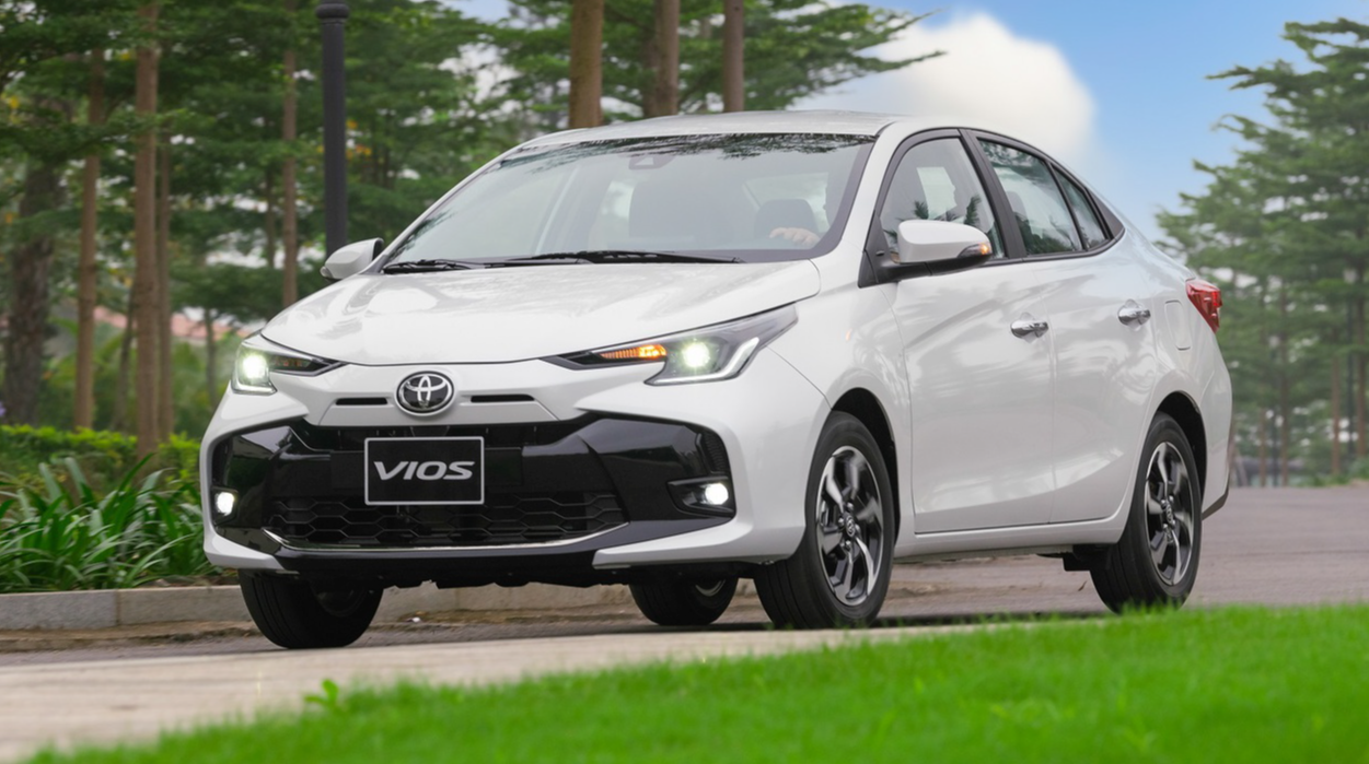 10 ô tô động cơ xăng, dầu bán chạy nhất Việt Nam tháng 2.2026: Toyota áp đảo - Ảnh 9.