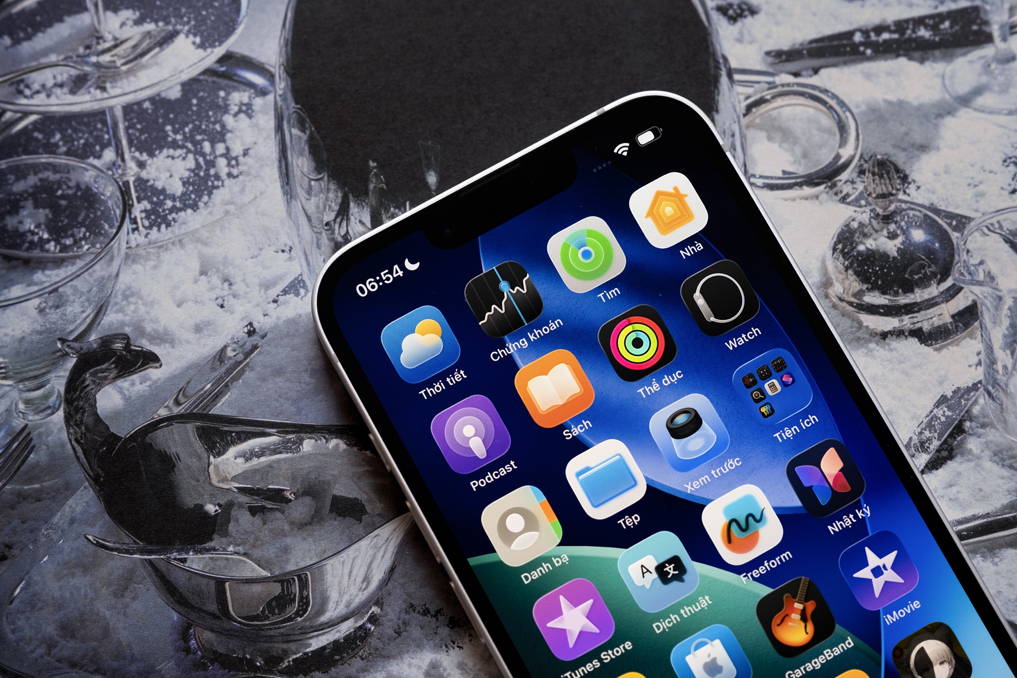 Mở hộp iPhone 17e đầu tiên tại Việt Nam: Màu trắng nổi bật, cấu hình mạnh với chip A19- Ảnh 6.