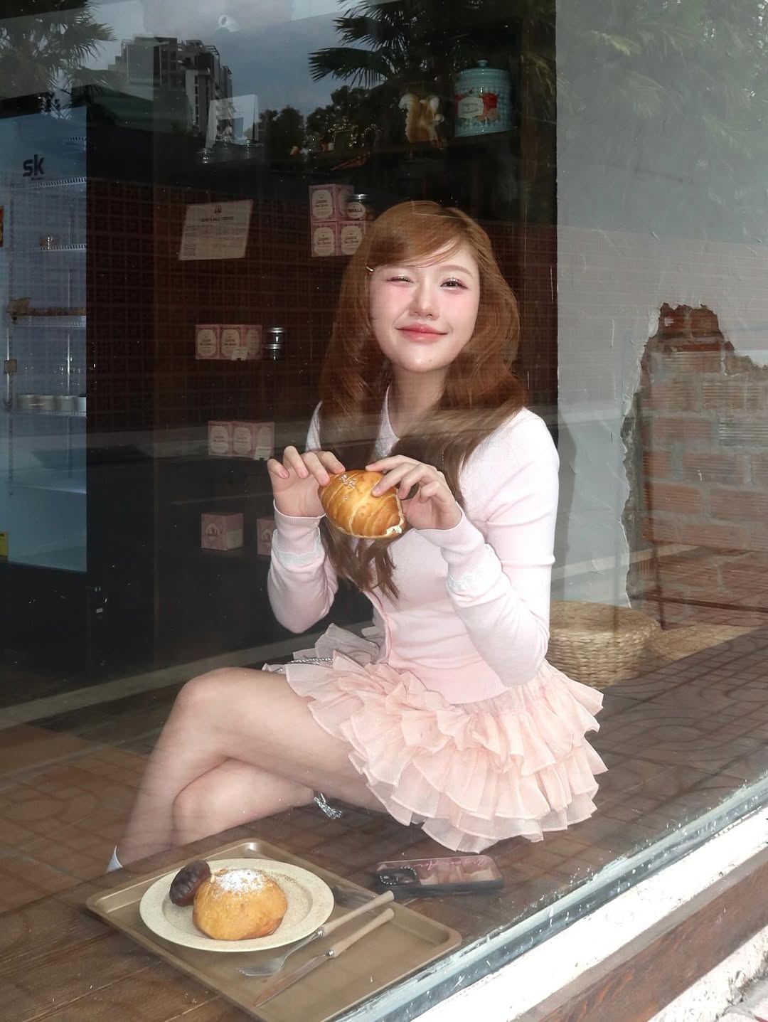 Em gái Trấn Thành hậu giảm 12kg: Nhan sắc thăng hạng phi mã, gu thời trang lên hương, nhận mưa lời khen vì mặc đẹp- Ảnh 8.