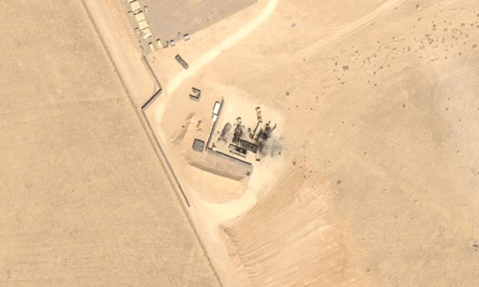 Radar AN/TPY-2 tại căn cứ Muwaffaq Salti ở Jordan bị trúng đòn trong ảnh vệ tinh chụp hôm 2/3. Ảnh: Airbus