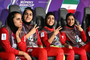 Iran cáo buộc gây sốc: Cầu thủ nữ bị cảnh sát Úc đưa đi sau trận đấu