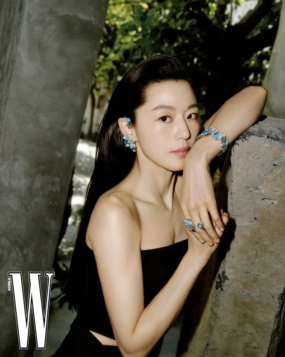 Tranh cãi chuyện Jeon Ji Hyun lộ mặt lắm vết nhăn, 