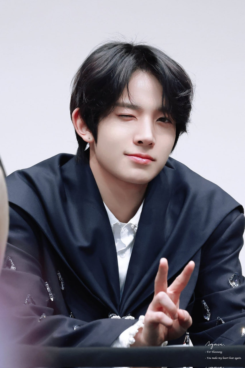 Mỹ nam khiến cả cõi mạng “khóc ròng”: Gương mặt đỉnh cao siêu thực, thông báo rời nhóm làm cả triệu người sửng sốt- Ảnh 6.