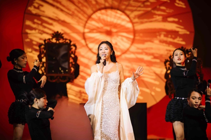 Văn Mai Hương sẽ chinh phục khán giả bằng giọng hát nội lực, giàu cảm xúc. Ảnh: BTC