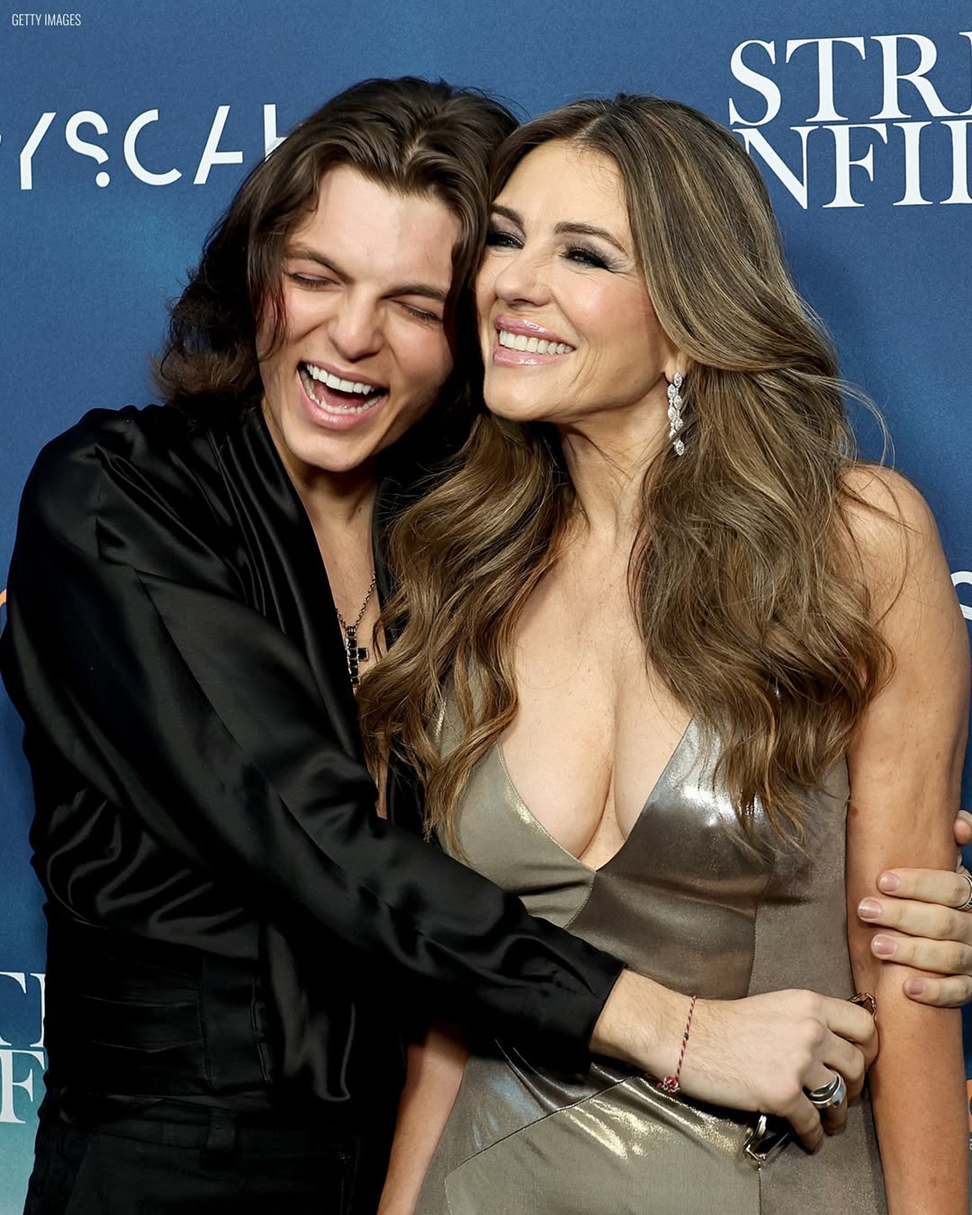 61 tuổi, “biểu tượng gợi cảm nước Anh” vẫn diện bikini và lão hóa ngược - 10