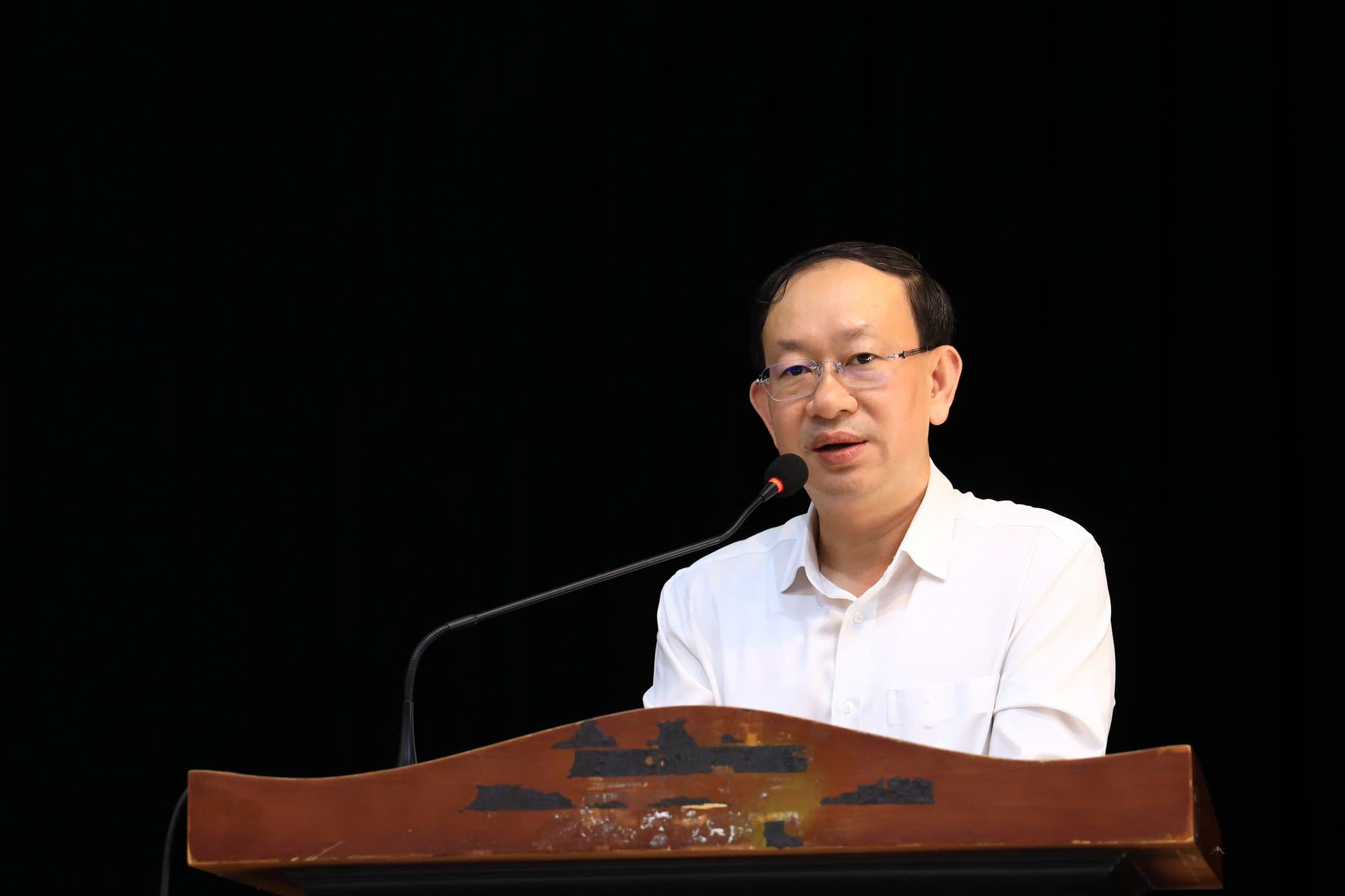 Ứng cử viên ĐBQH cam kết thúc đẩy hạ tầng, nhà ở công nhân trước cử tri Tân Hưng - Ảnh 3.