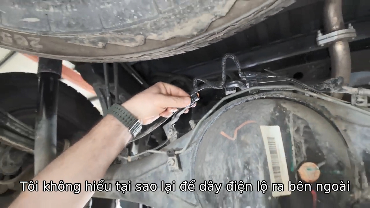 'Tôi mua xe Trung Quốc tiền tỉ, chạy 3.000km mà không ưng, mang đi mổ xẻ mới tá hỏa bán ngay dù lỗ hàng trăm triệu'- Ảnh 6.