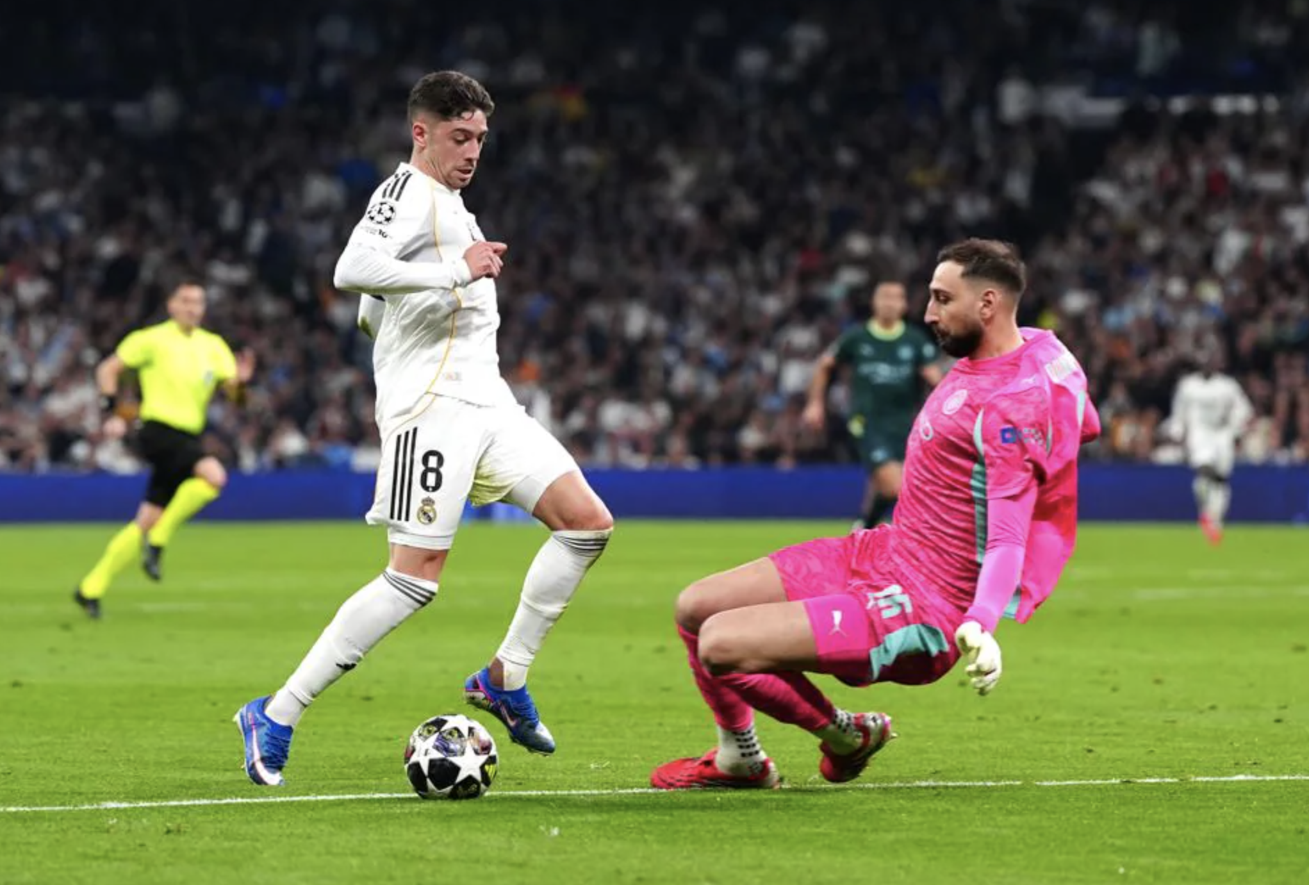 Valverde một tay nhấn chìm Man City, Real Madrid bay bổng tại Bernabeu - Ảnh 2.