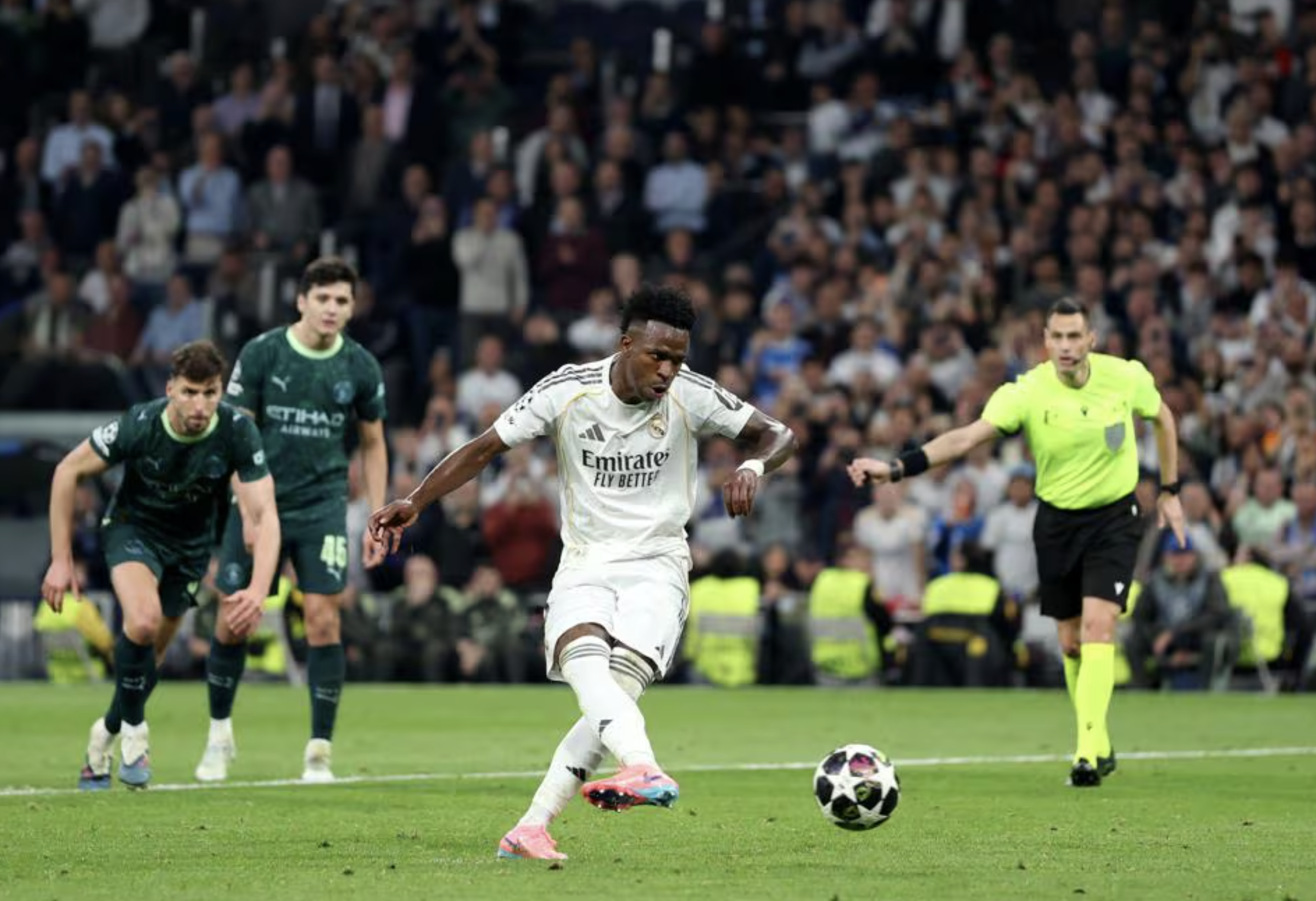 Valverde một tay nhấn chìm Man City, Real Madrid bay bổng tại Bernabeu - Ảnh 5.