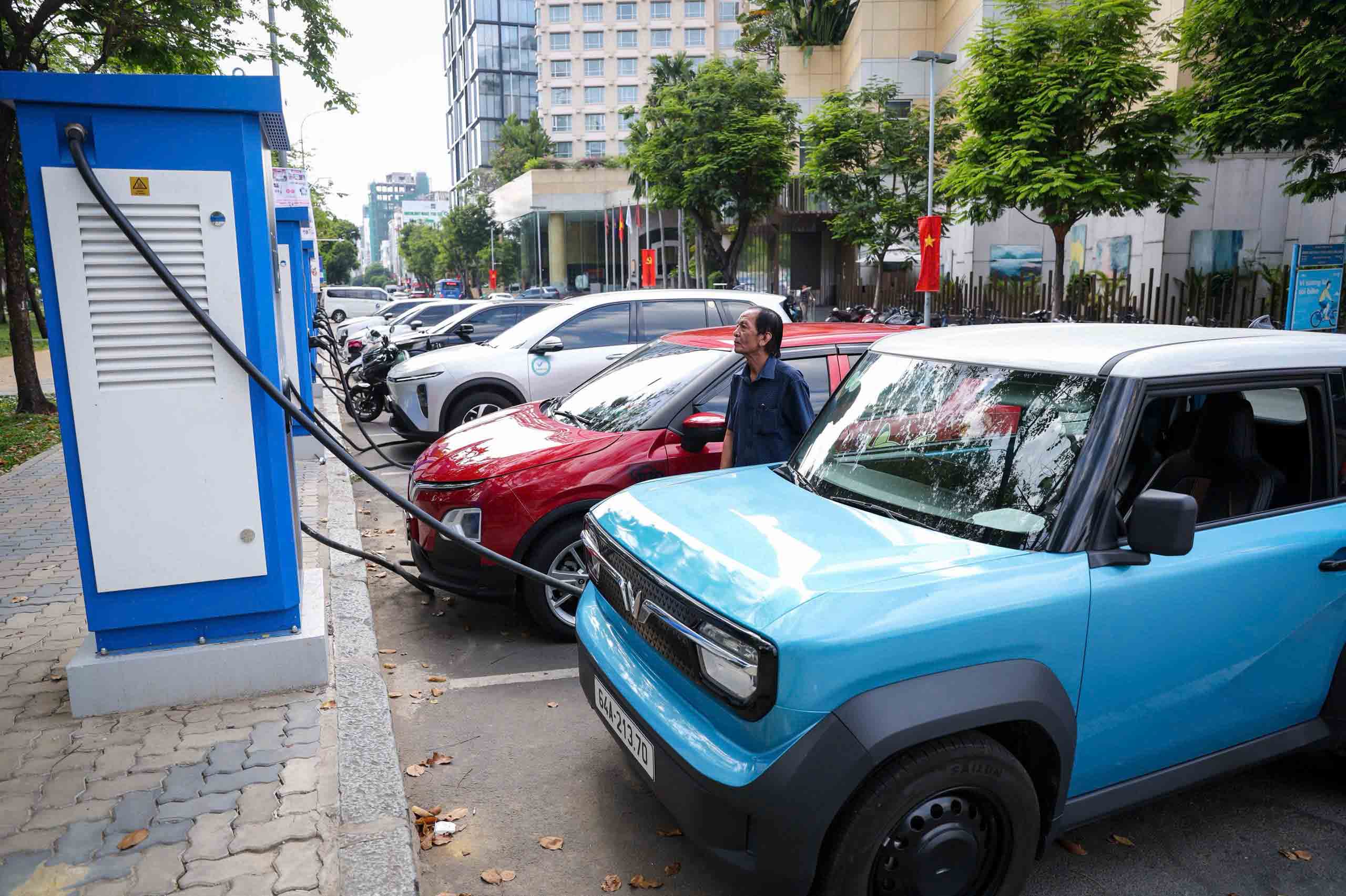 Dư địa giảm nhiệt giá xăng dầu- Ảnh 2.