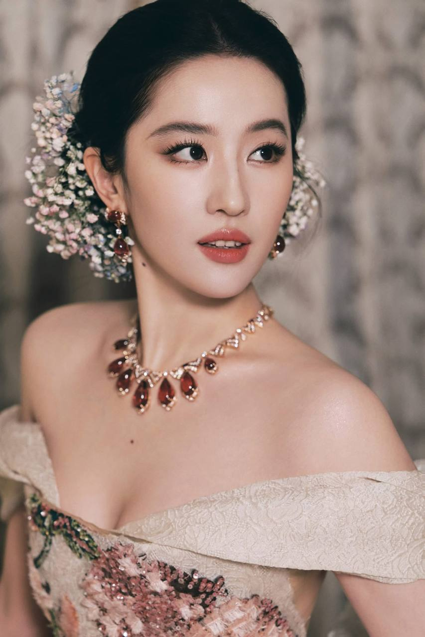 Lưu Diệc Phi bị chê sến súa nhưng mang về 210 tỷ khi xuất hiện- Ảnh 5.