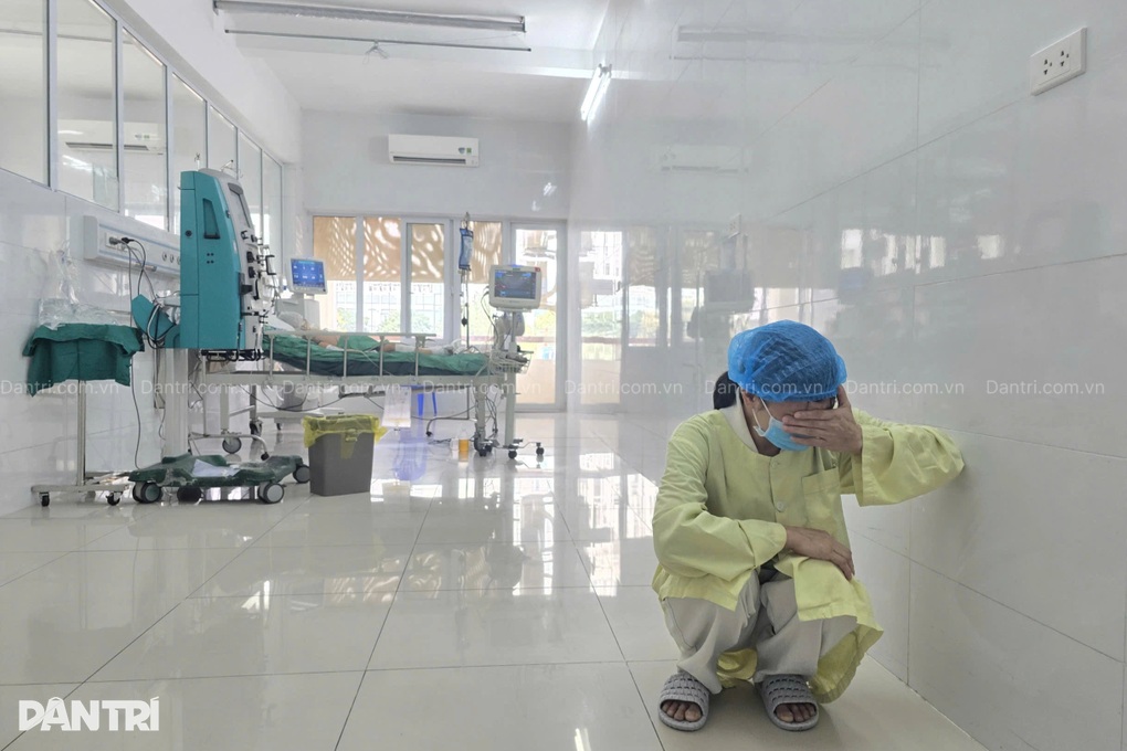 Máy xúc chèn qua người, bé trai 11 tuổi đang giành giật sự sống từng ngày - 5