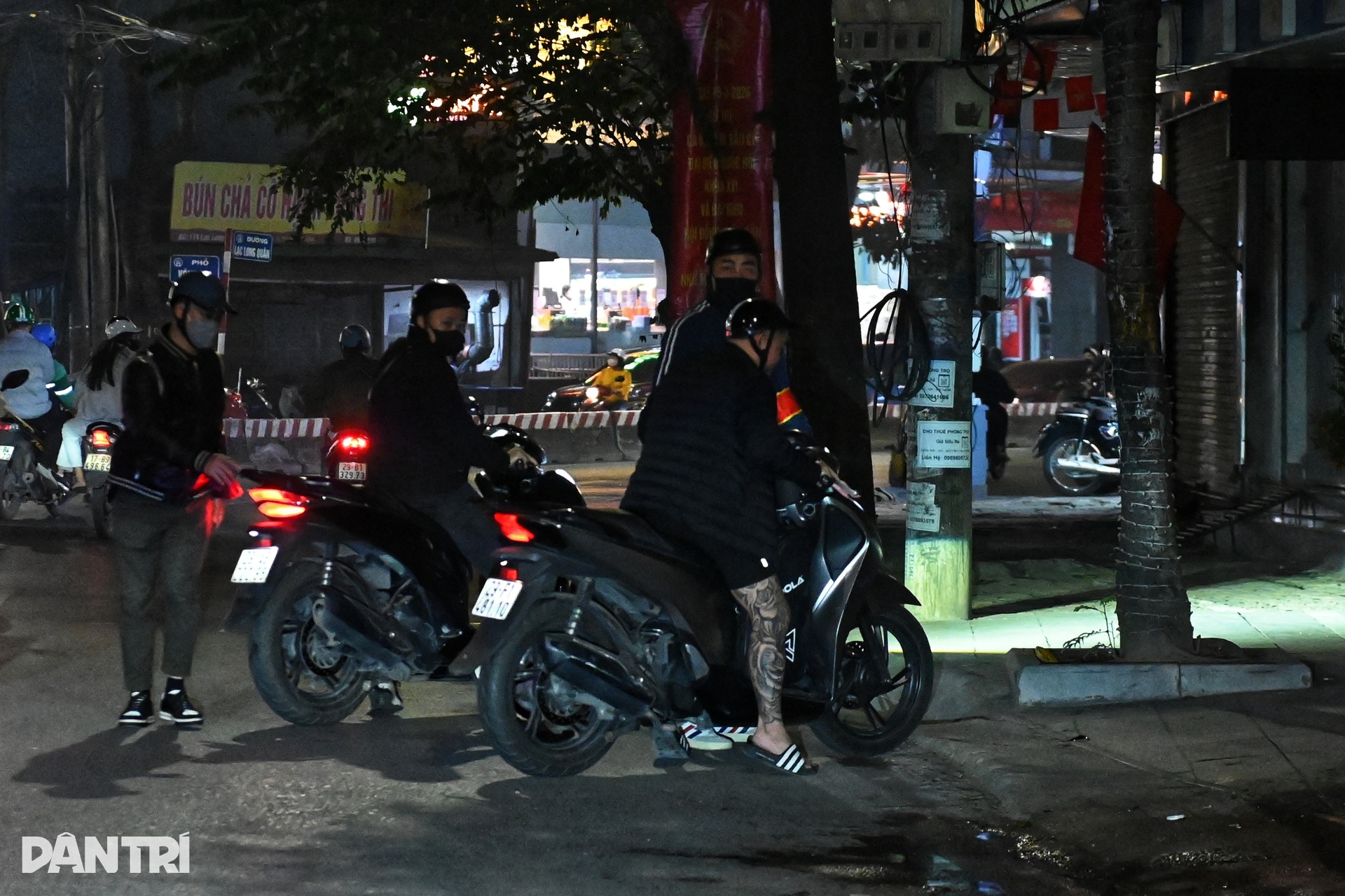 Có tật giật mình, nam thanh niên vội vã quay đầu khi thấy 141 Hà Nội - 4