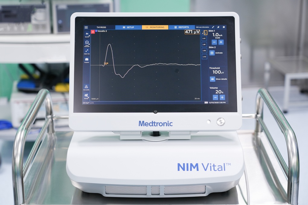 Sờ thấy khối cứng ở cổ, cô gái 24 tuổi phát hiện ung thư đã di căn hơn 20 hạch - 3