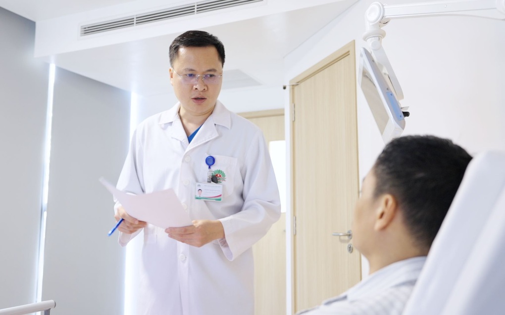 Sờ thấy khối cứng ở cổ, cô gái 24 tuổi phát hiện ung thư đã di căn hơn 20 hạch - 4