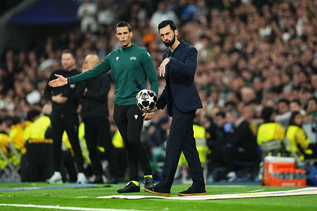 HLV Pep Guardiola: Man City chơi không tệ dù thua đậm 0-3 - 2