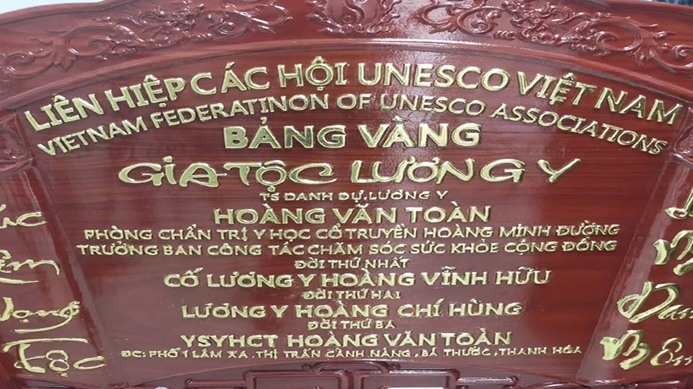 Khởi tố người làm bài thuốc 'Thảo dược đắp xương khớp Hoàng Minh Đường' - Ảnh 3.