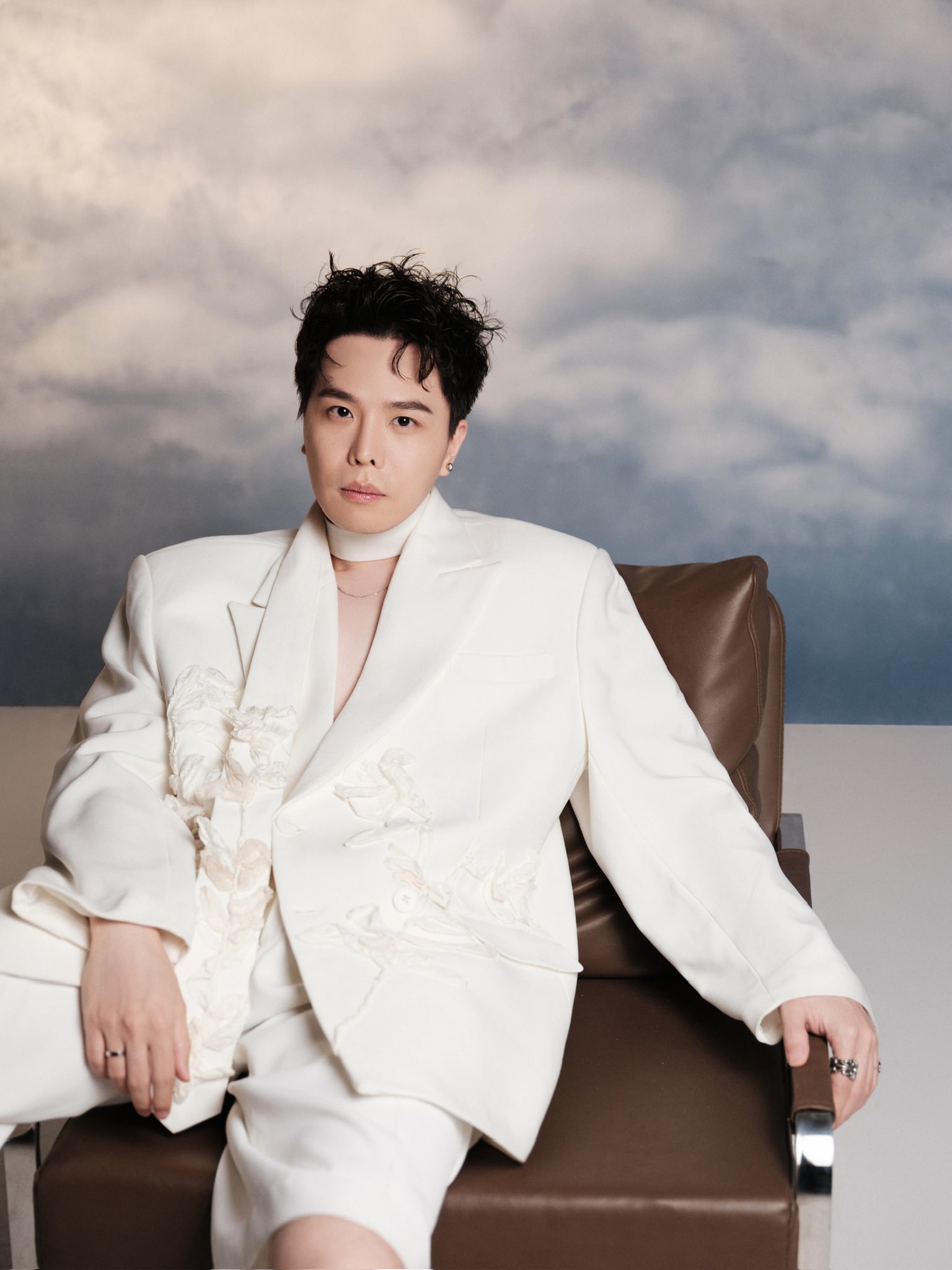 Trịnh Thăng Bình và Hoa hậu Thanh Thuỷ sống chung nhà, dùng chung xe?- Ảnh 5.