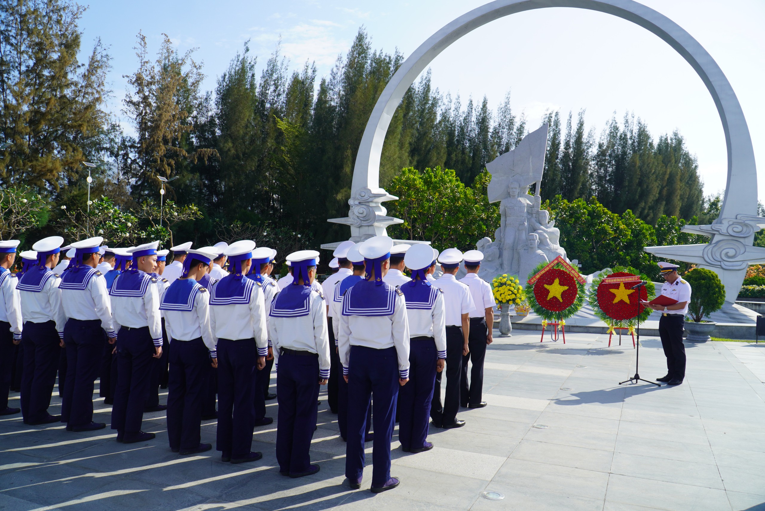 Cả nước hướng về Khu tưởng niệm chiến sĩ Gạc Ma - Ảnh 6.