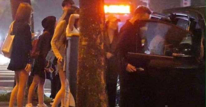 Chị đại showbiz bị 