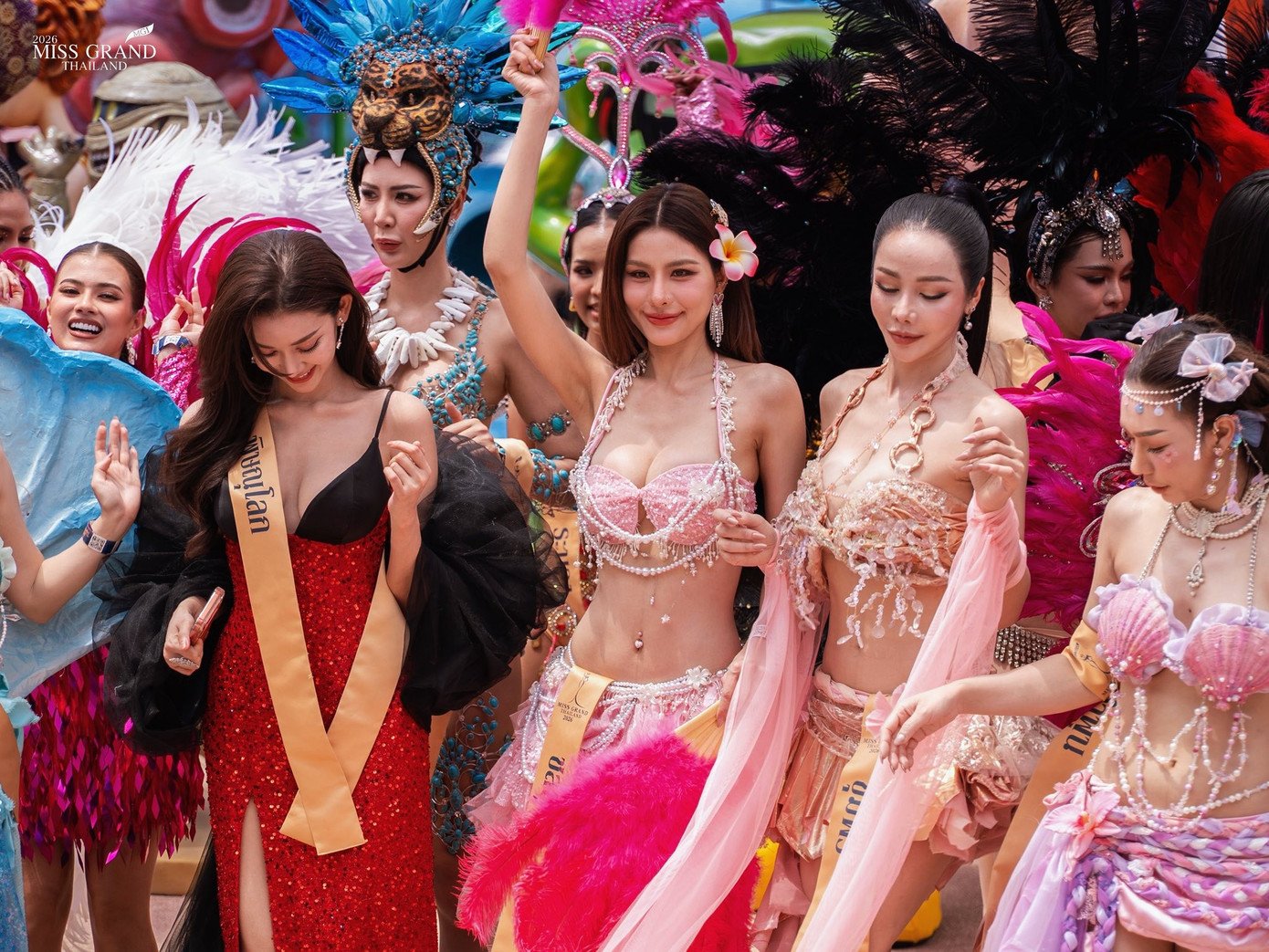 Thí sinh Hoa hậu Hòa bình Thái Lan khoe hình thể - 21