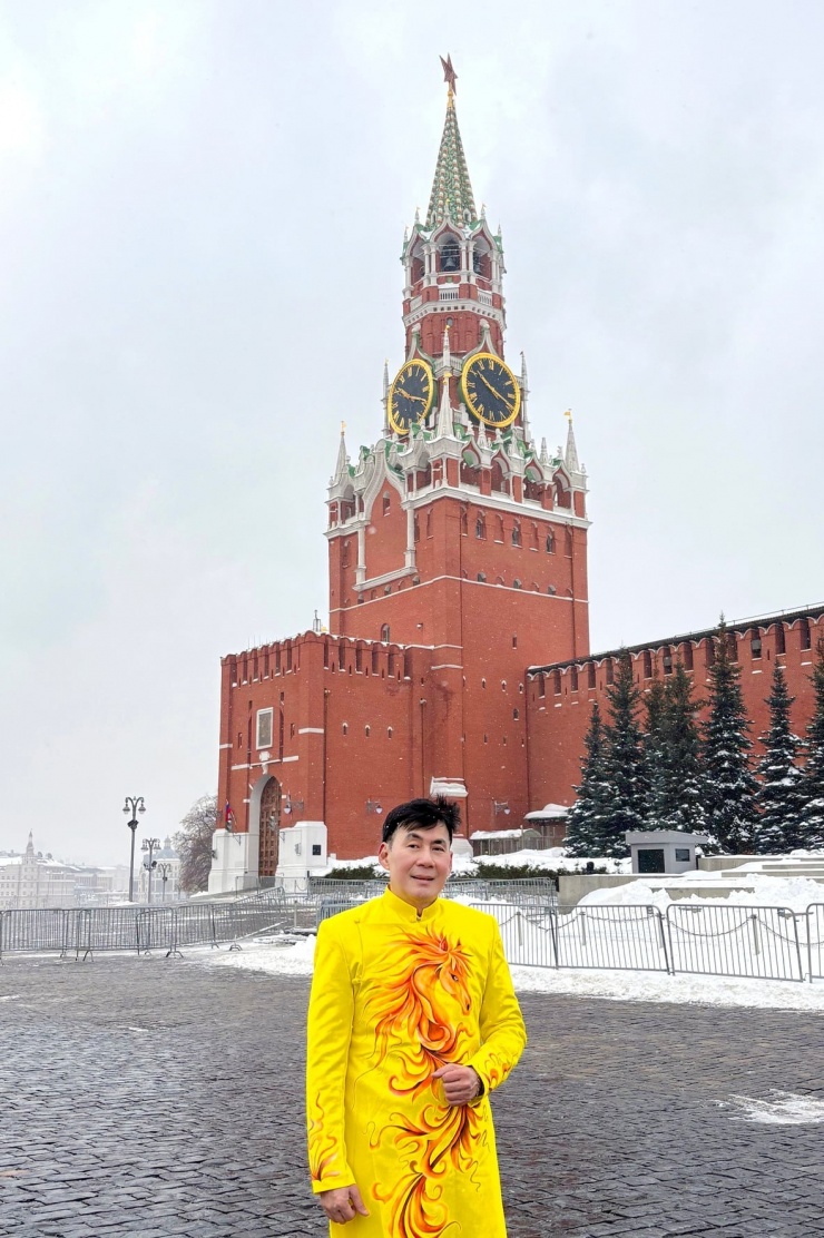 Đoan Trường chịu lạnh -20 độ săn cực quang tại Nga - 8