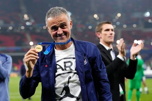 Bất đồng giữa Luis Enrique và MU bắt đầu lộ rõ