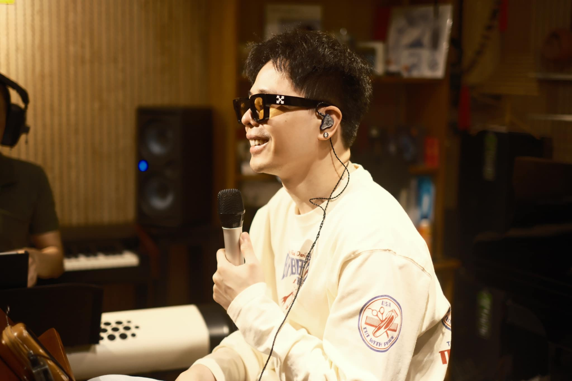 Bạn trai Hoa hậu Thanh Thủy: Sự nghiệp cả rổ hit đếm mãi không hết, giọng hát ảnh hưởng vì căn bệnh lạ- Ảnh 6.