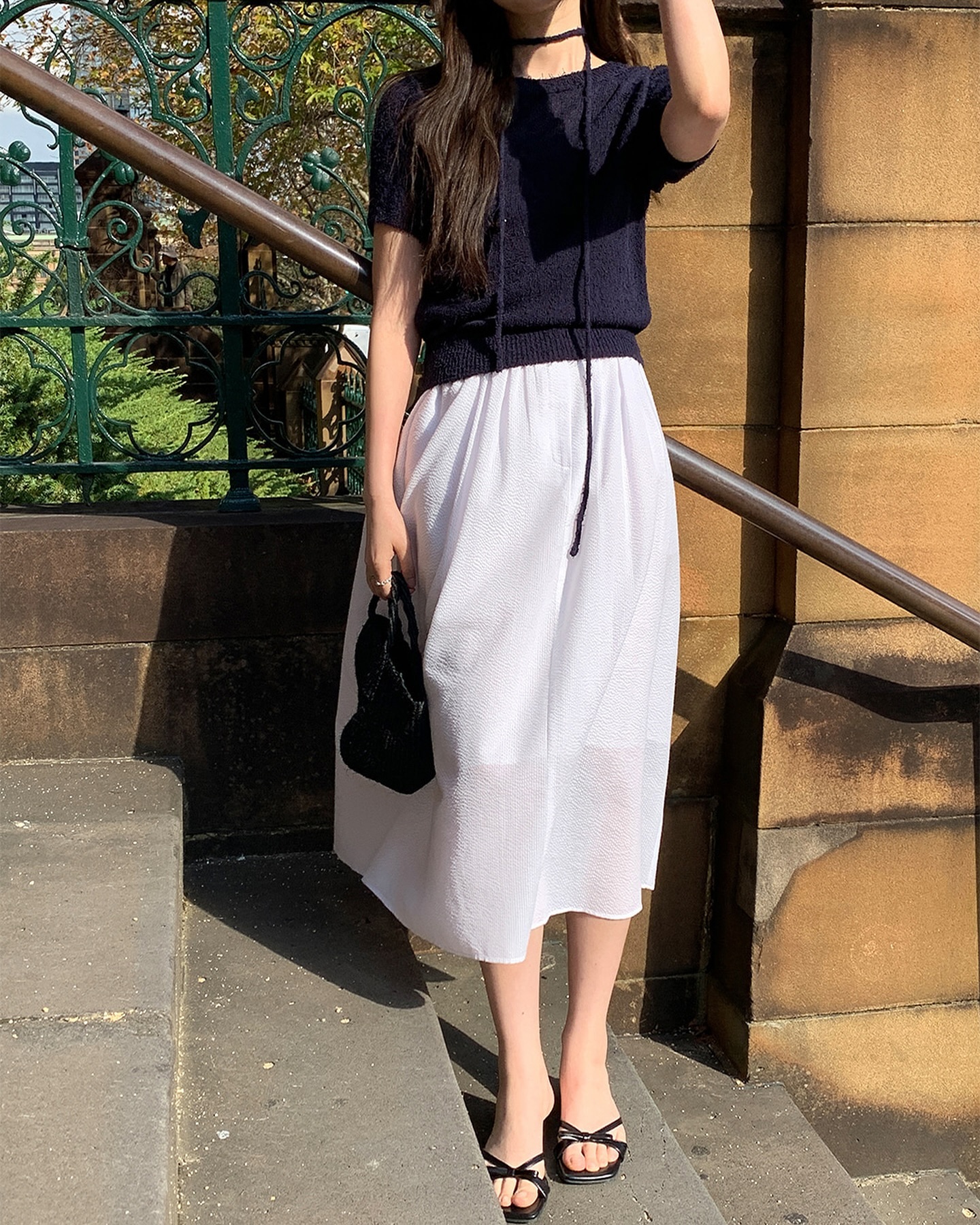 5 kiểu trang phục kết hợp một cách hoàn hảo với dép sandal- Ảnh 11.