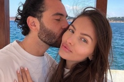 'Cô gái đẹp nhất thế giới' nhận lời cầu hôn