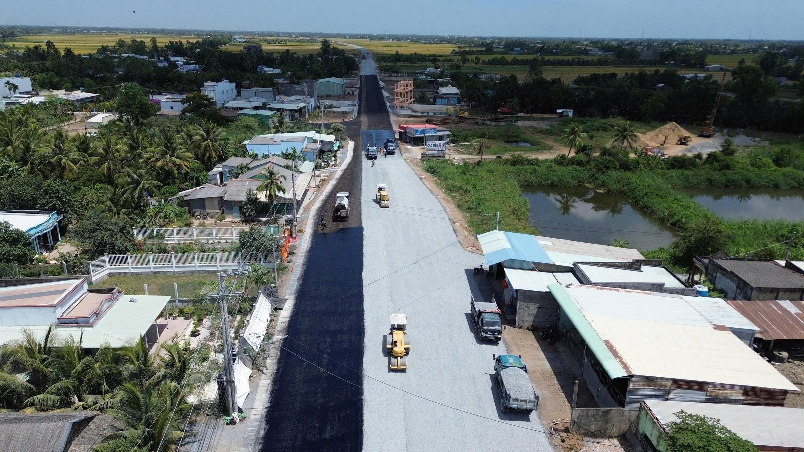 Đường hơn 2.400 tỉ kết nối Đồng Tháp với các tỉnh tăng tốc về đích- Ảnh 2.