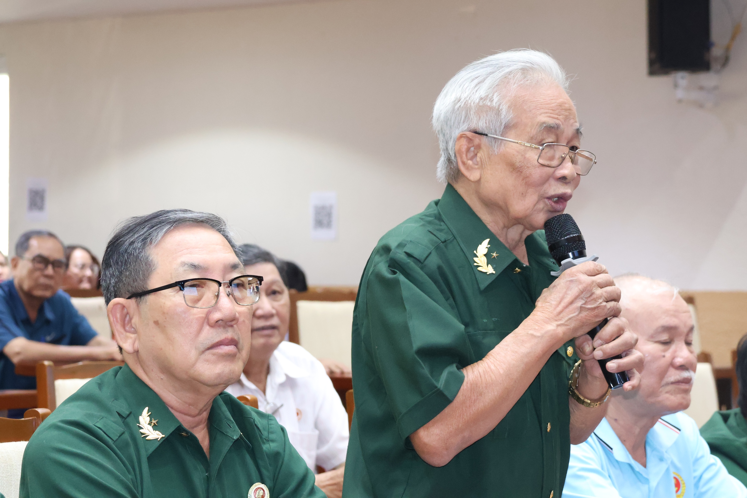 Ông Hoàng Vũ Thảnh lắng nghe cử tri TPHCM để phục vụ người dân tốt hơn năm 2026 - Ảnh 5.