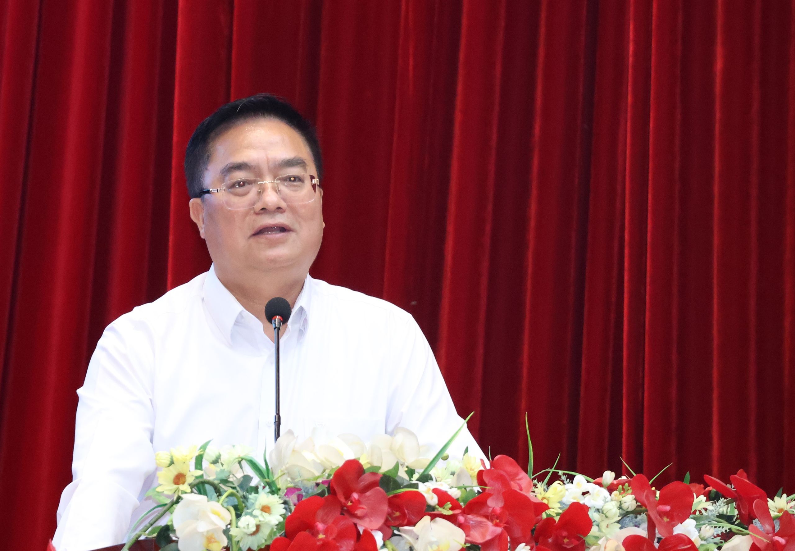 Ông Hoàng Vũ Thảnh lắng nghe cử tri TPHCM để phục vụ người dân tốt hơn năm 2026 - Ảnh 6.