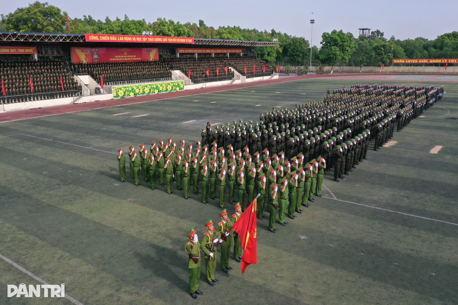 Mãn nhãn với màn diễn tập trấn áp bạo loạn của các học viên công an - 2