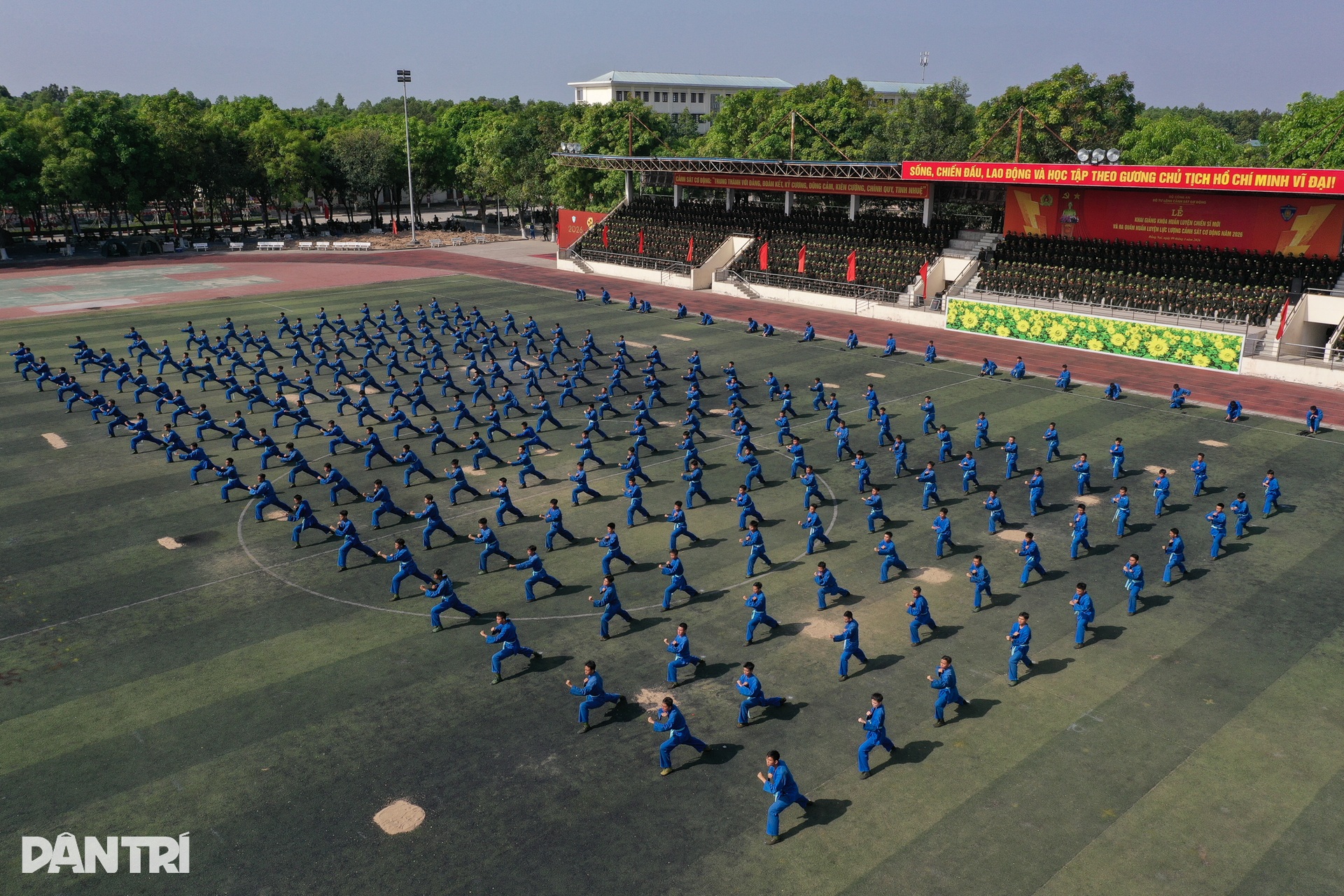 Mãn nhãn với màn diễn tập trấn áp bạo loạn của các học viên công an - 7